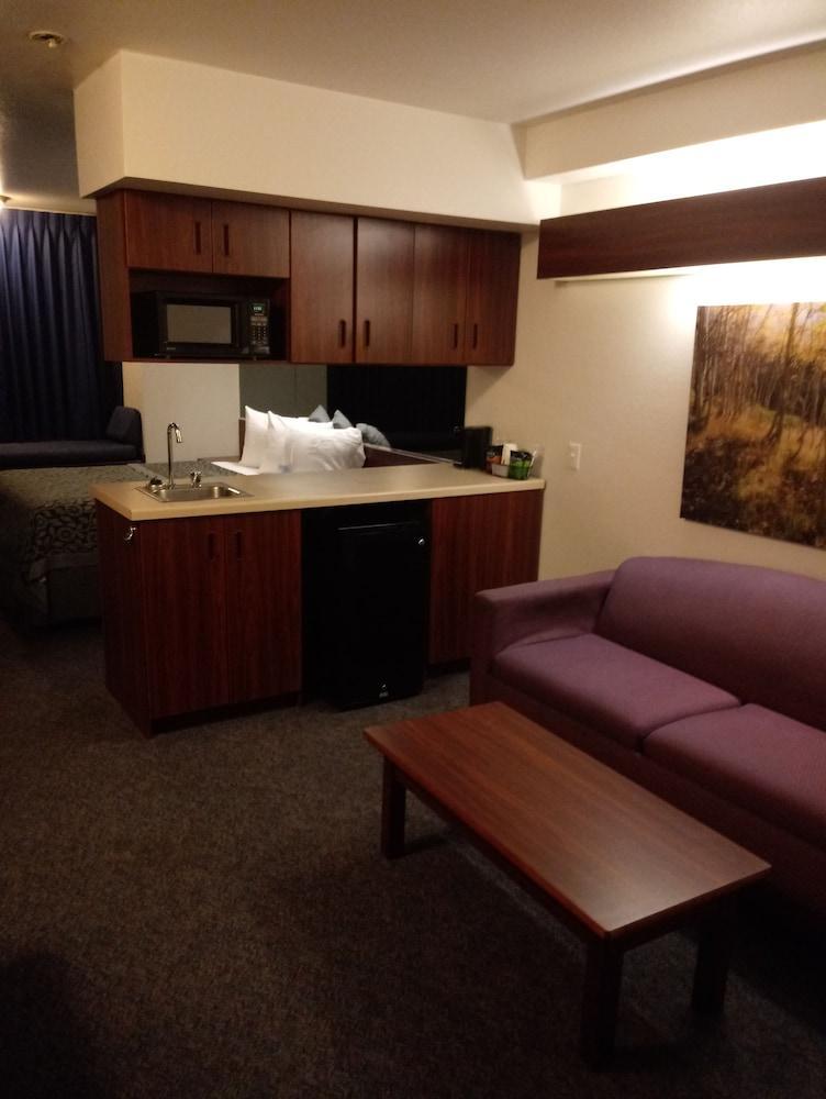 Days Inn & Suites By Wyndham Greeley Eksteriør billede