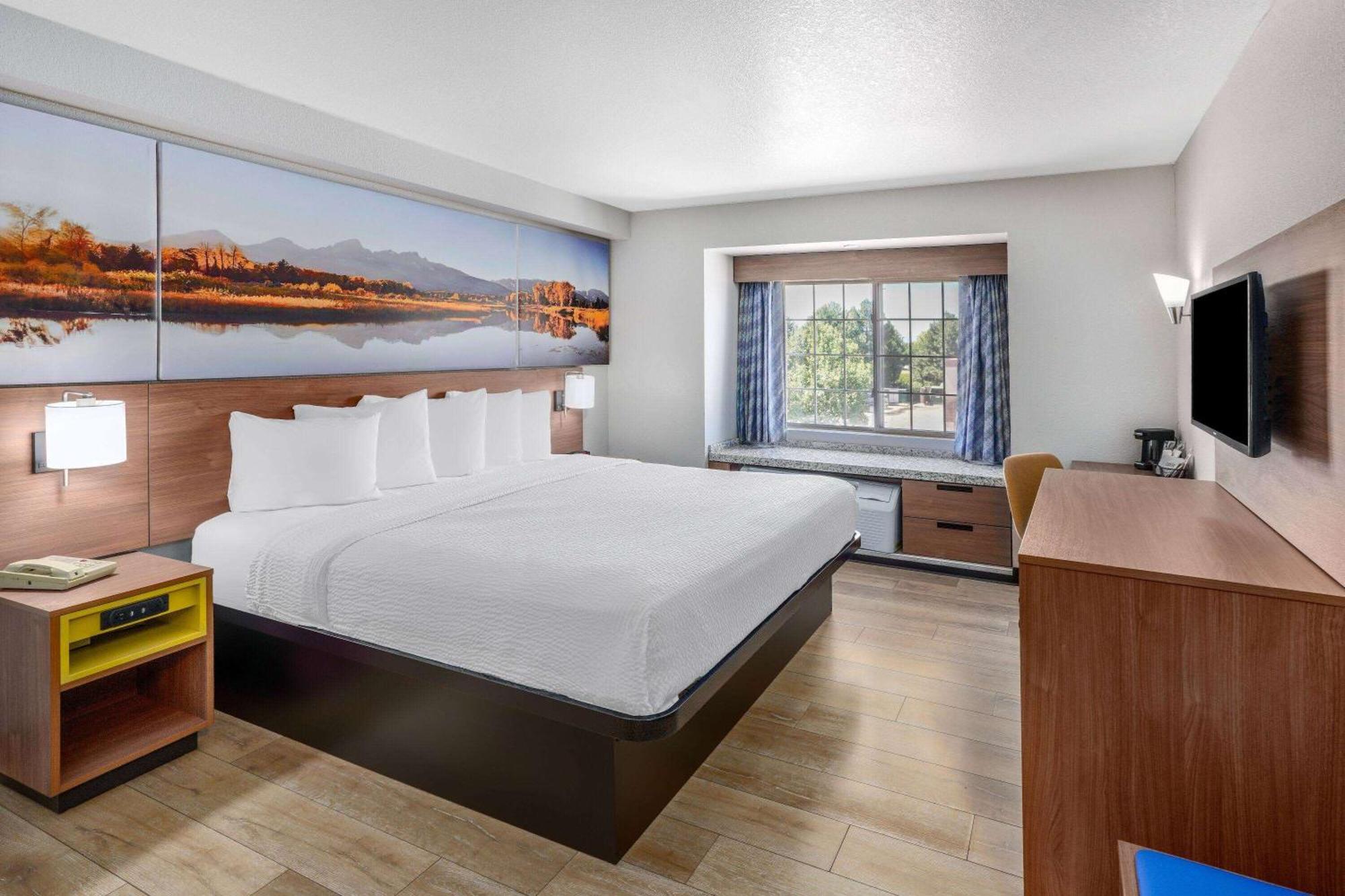 Days Inn & Suites By Wyndham Greeley Eksteriør billede