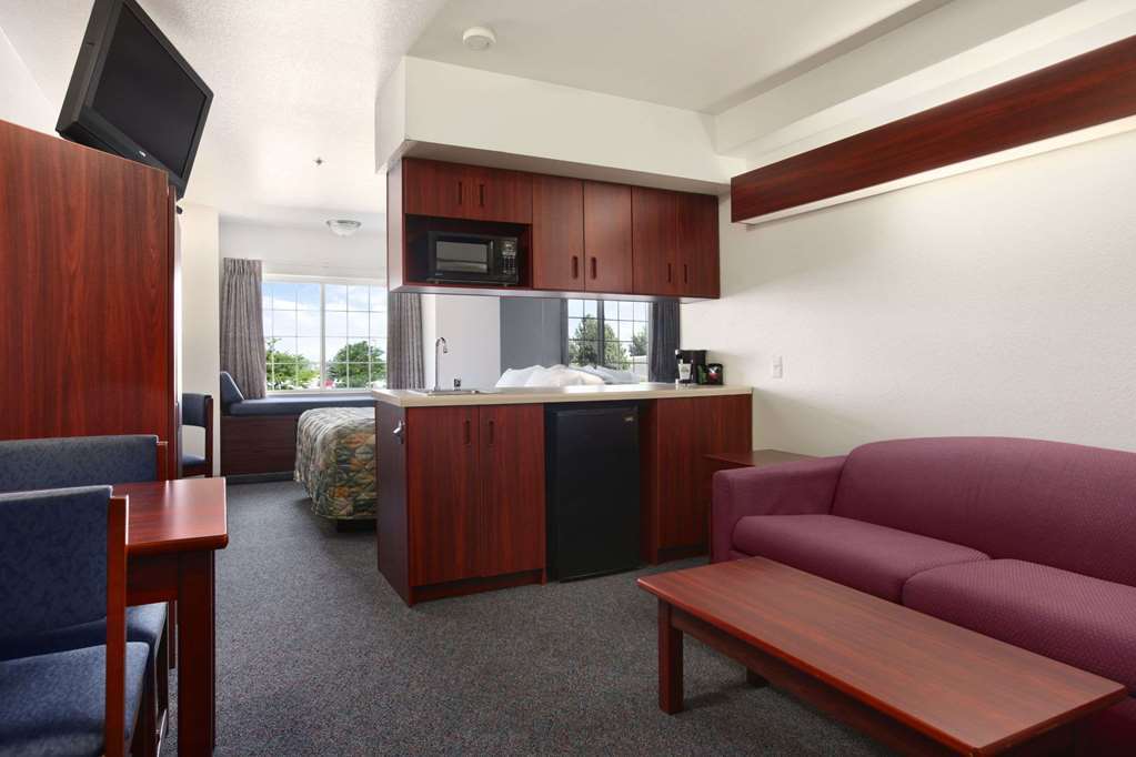 Days Inn & Suites By Wyndham Greeley Værelse billede
